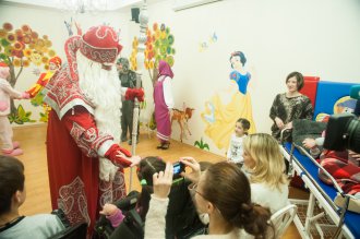 Всероссийский Дед Мороз – в гостях у Детского хосписа