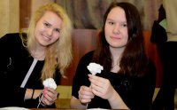 Петербургские школьники дали старт ежегодной благотворительной акции Детского хосписа «Белый цветок» 