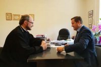 Протоиерей Александр Ткаченко и министр здравоохранения Михаил Ратманов обсудили планы по взаимодействию